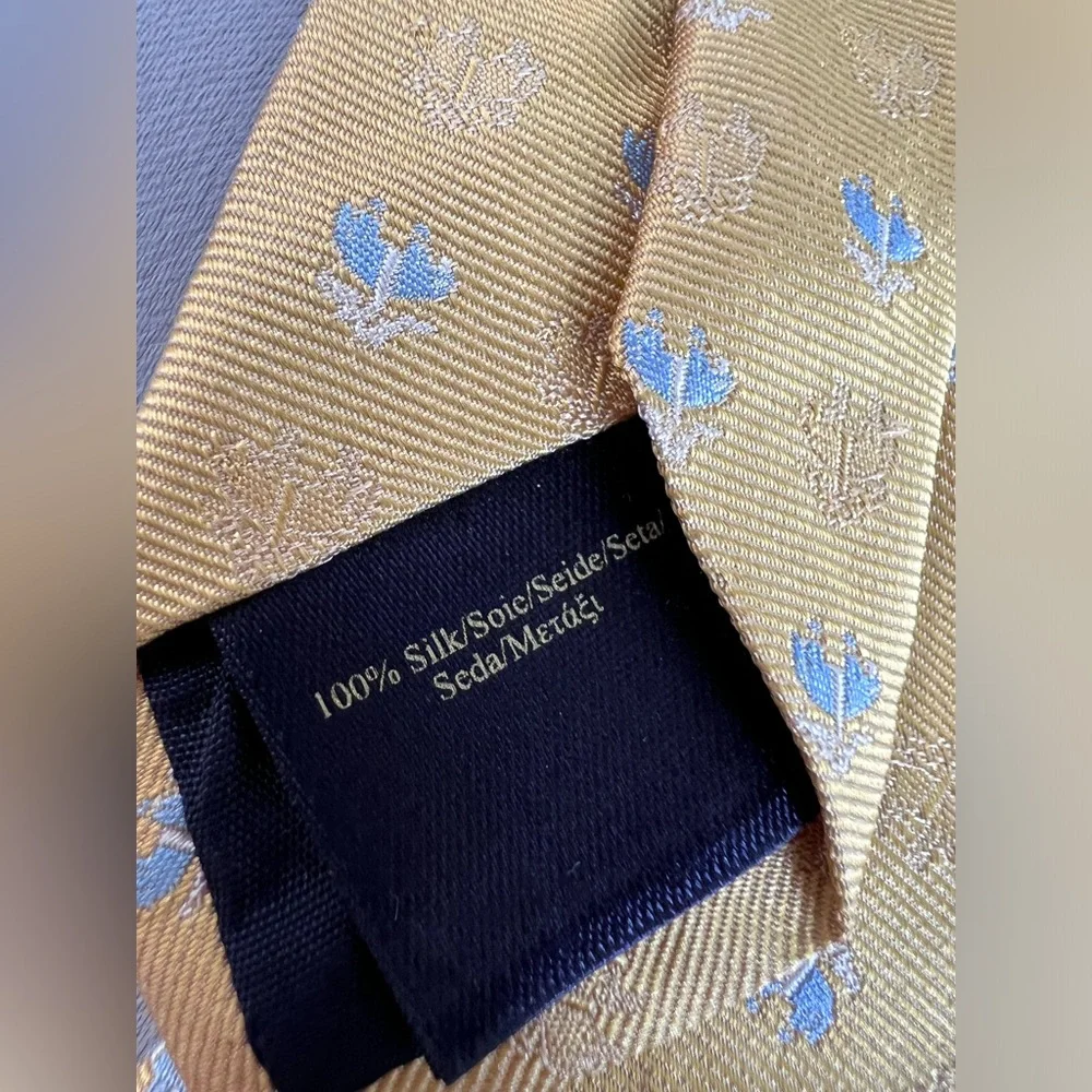 Brooks Brothers  Men’s Yellow Silk Tie NWT‎ !